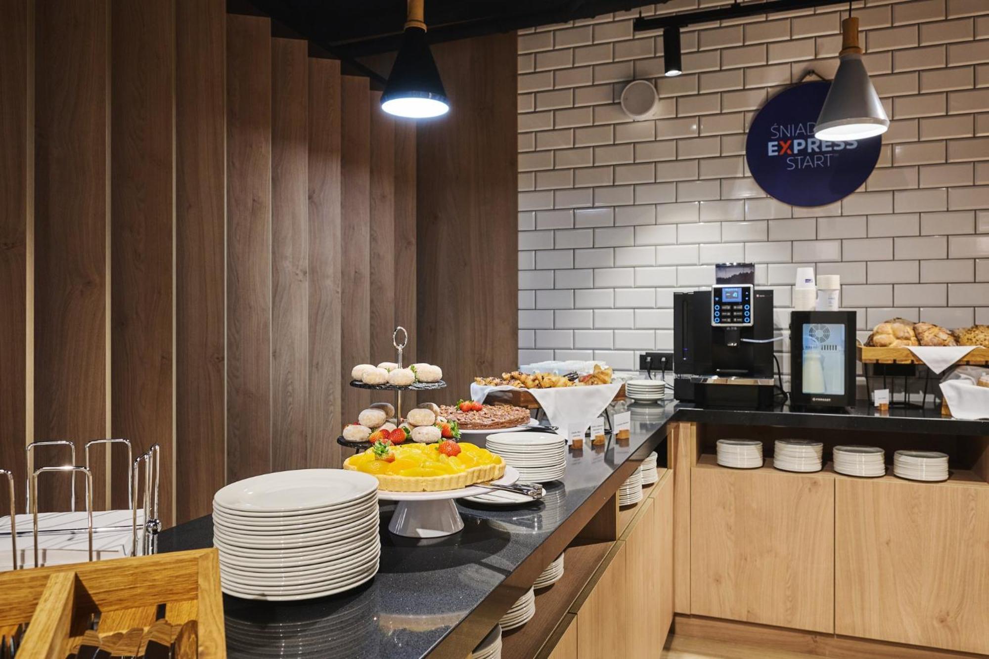 Huzar Hotel Lublin Kültér fotó