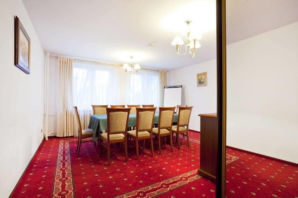Huzar Hotel Lublin Kültér fotó
