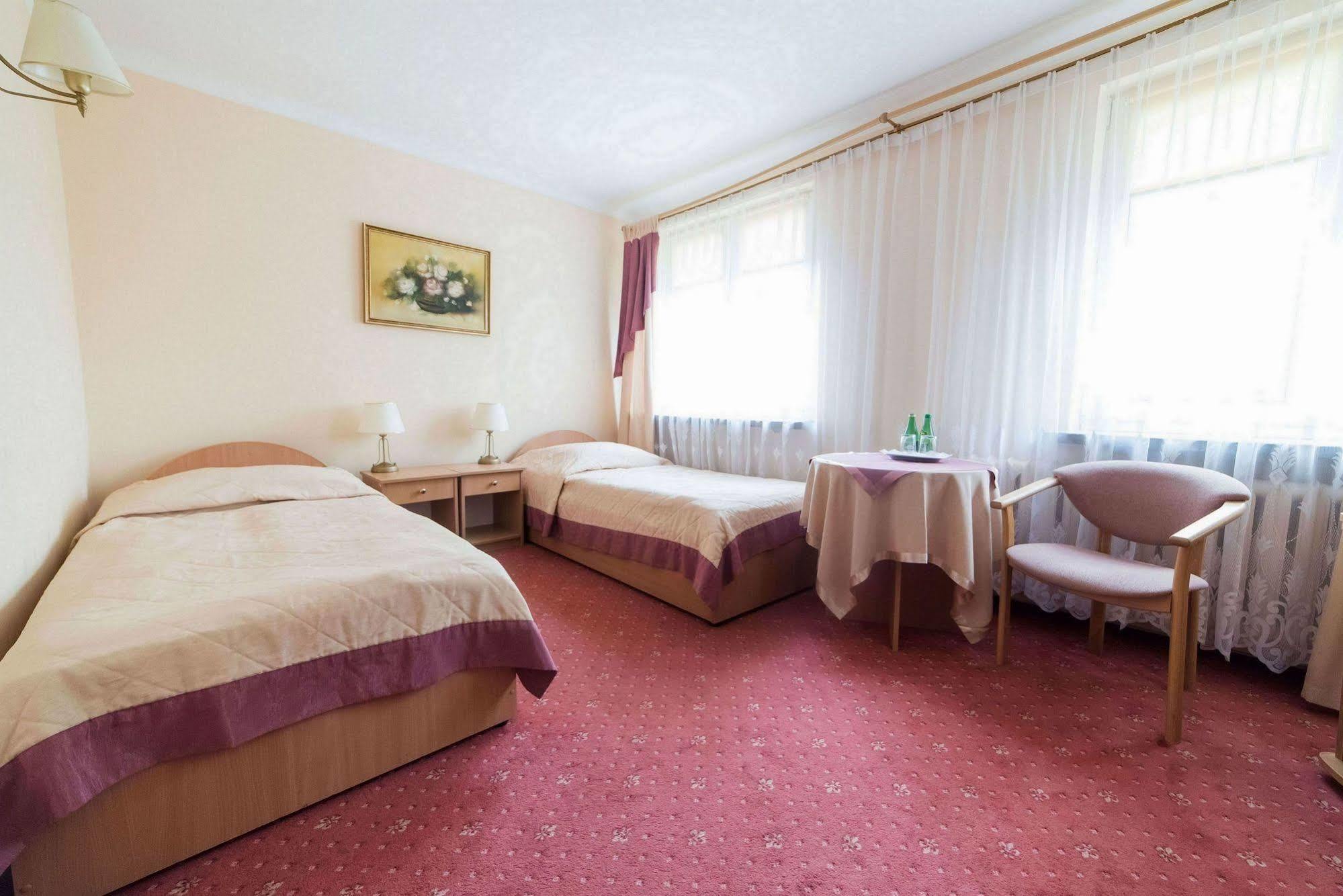 Huzar Hotel Lublin Kültér fotó